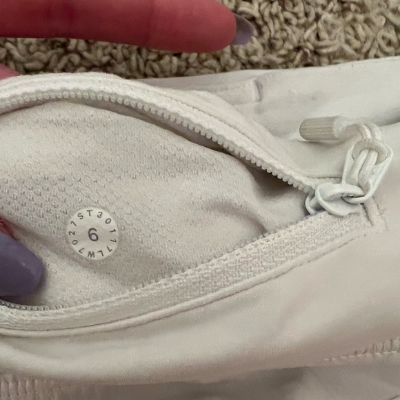 Size 6 White Speed Ups - Picture 3 of 4